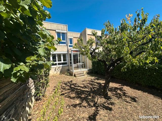 Maison Familiale avec Jardin