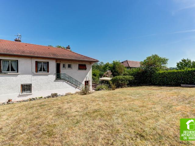 Maison familiale avec jardin