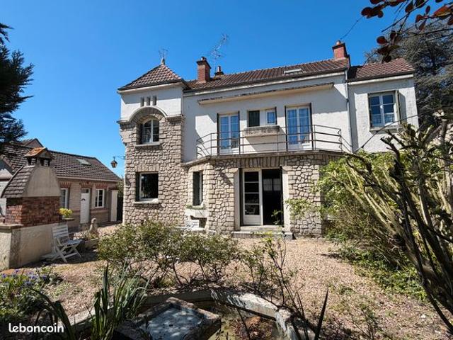 Maison familiale avec maison indépendante en plein cœur du centre ville