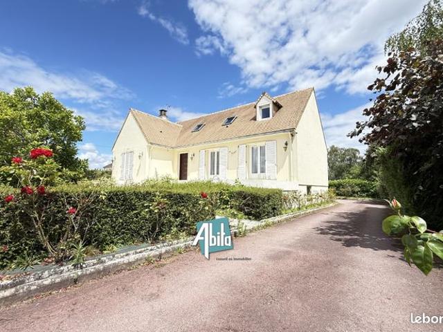 MAISON FAMILIALE AVEC SOUS SOL COMPLET – LE MANS Eventail Gazonfier