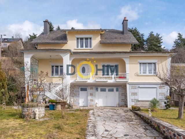 maison familiale avec studio indépendant sur terrain clos de