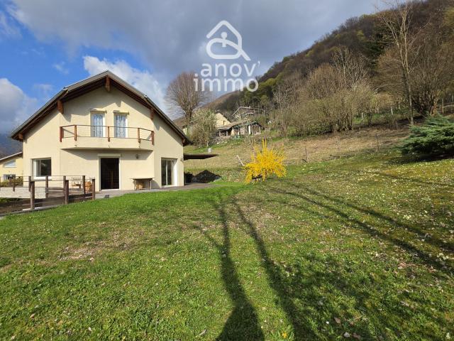 Maison familiale avec studio indépendant Vue Chartreuse Calme absolu