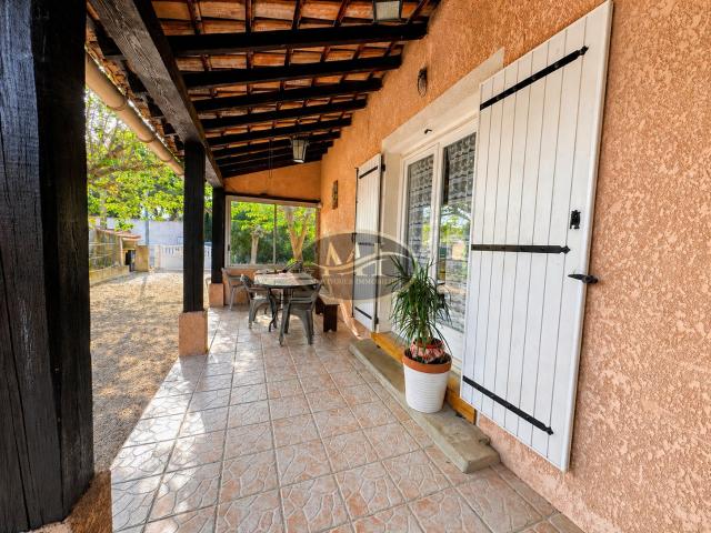 Maison familiale avec piscine 5 chambres 133,83 m2 Terrain 720 m2