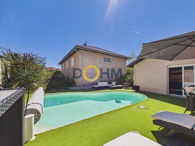 Maison familiale avec piscine 111m2 Montrond Les Bains