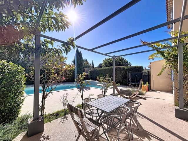 Maison familiale avec piscine
