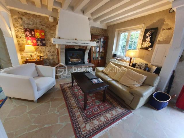 MAISON FAMILIALE AVEC PISCINE