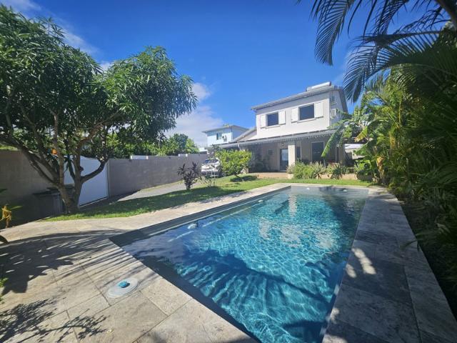 Maison familiale avec piscine à deux pas du front de mer de