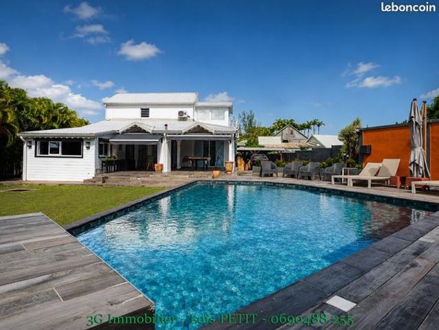 Maison familiale avec piscine à 500m de la plage