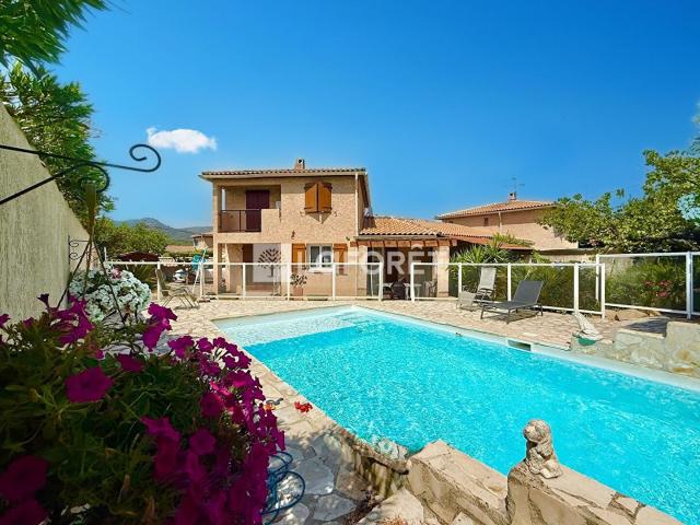 Maison familiale avec piscine, au calme 120m² Aubagne