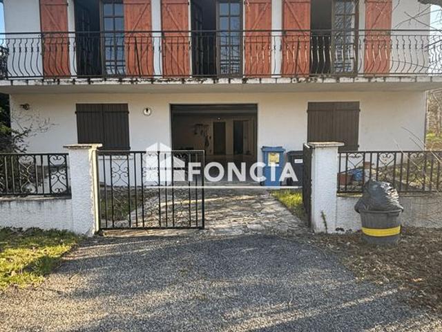 Maison familiale avec piscine au coeur de l'union
