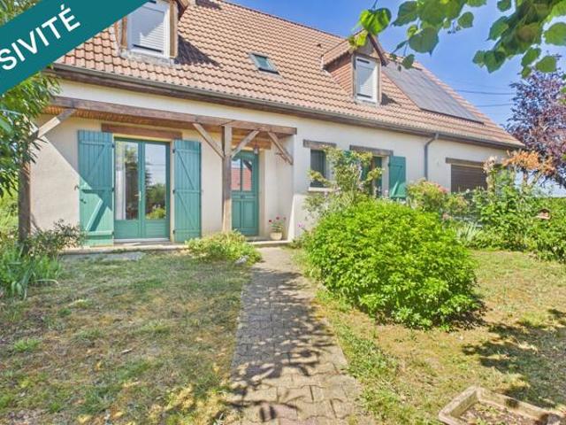 Maison familiale avec piscine au Poinçonnet