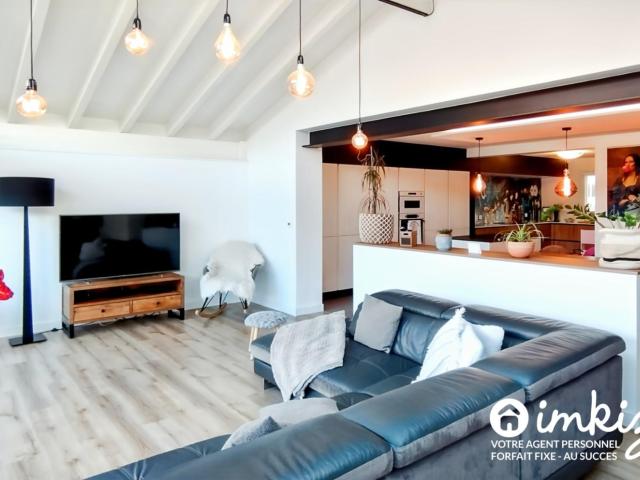 Maison familiale avec piscine et beaux volumes