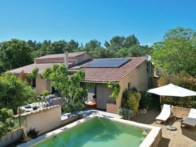 Maison familiale avec piscine et gîte indépendant Terrain 1200m