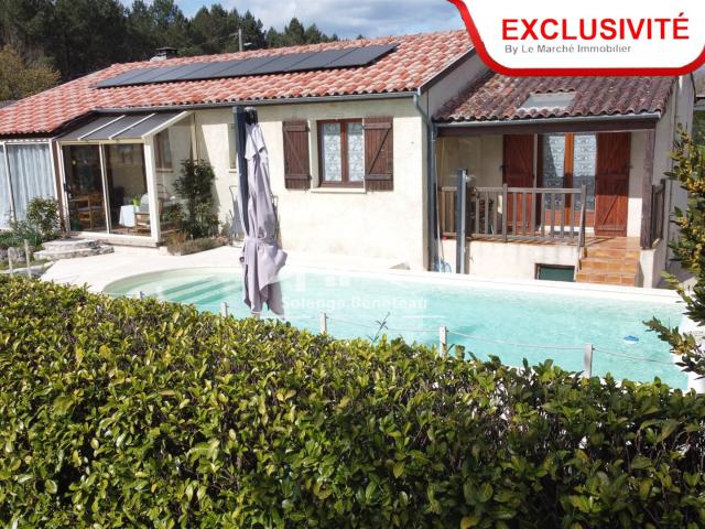 Maison familiale avec piscine et grand terrain arboré Saint. 112m² Saint Martin Curton