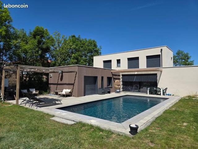 Maison familiale avec piscine et grand terrain | Saint Chamond