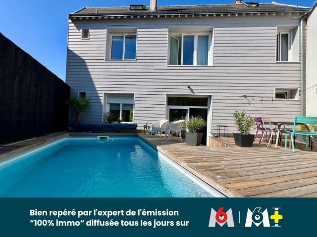 Maison familiale avec piscine et jardin proche centre ville