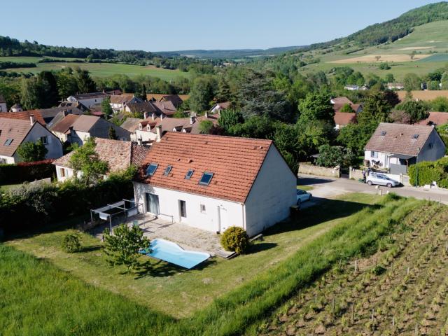 Maison familiale avec piscine Hautes Côtes de Nuits, secteur Messanges