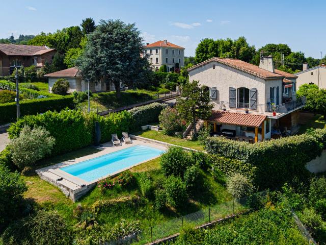 Maison familiale avec piscine Ste Foy les Lyon limite Chaponost