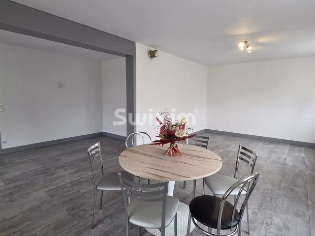 Maison familiale avec rendement locatif 363m² Fay en Montagne