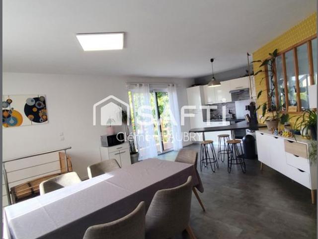 Maison familiale avec terrain !