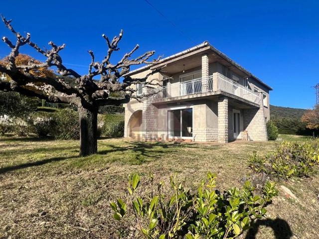 Maison familiale avec terrain constructible