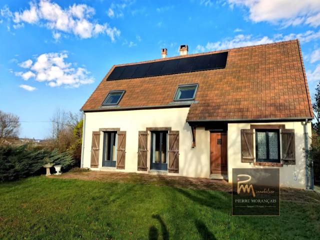 Maison familiale avec terrain de 8 000 m2 proche Le Mans