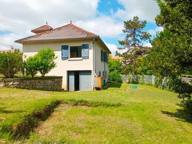 Maison familiale avec un grand sous sol à MOISSAC