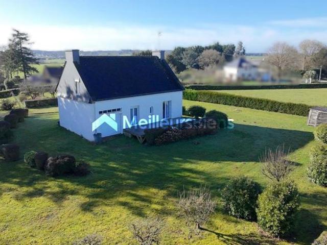 Maison familiale avec vue panoramique et terrain constructible à Monteneuf