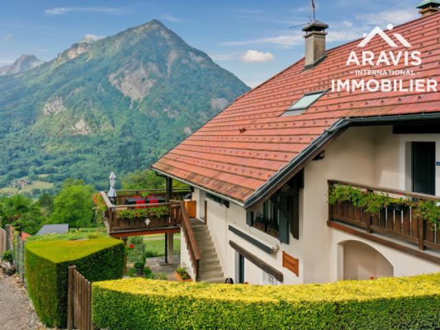 Maison familiale avec vue panoramique sur les hauteurs d'Ugi