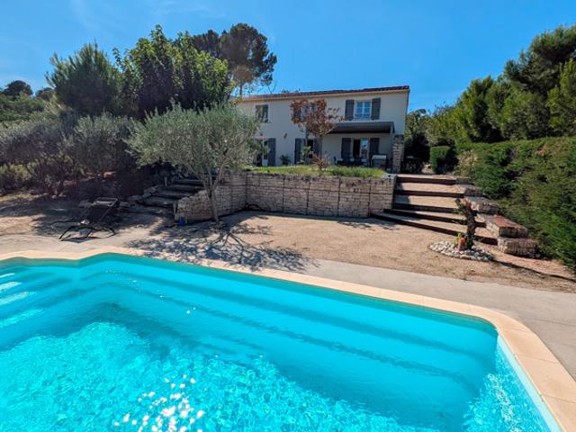 Maison familiale avec vue sur le Mont Ventoux