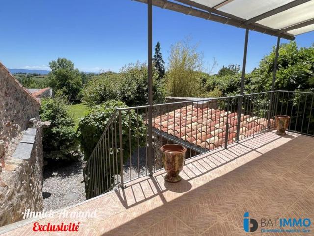 MAISON FAMILIALE AVEC VUE SUR LES PYRÉNÉES – COEUR DE MONTR