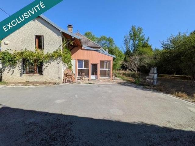 Maison familiale à CHISSEY SUR LOUE JURA à 20 min de DOLE