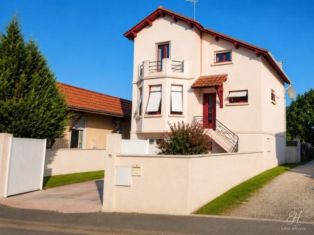 Maison familiale à Bergerac avec sous sol total et beau potentiel