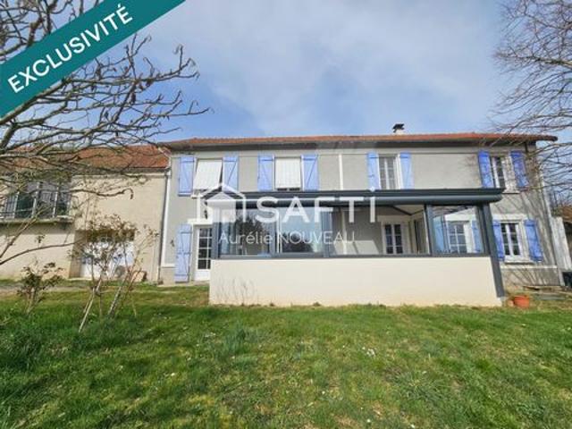 Maison familiale à fort potentiel 250 m² et 4739 m² de terrain dépendances, salle de réception, vue dégagée