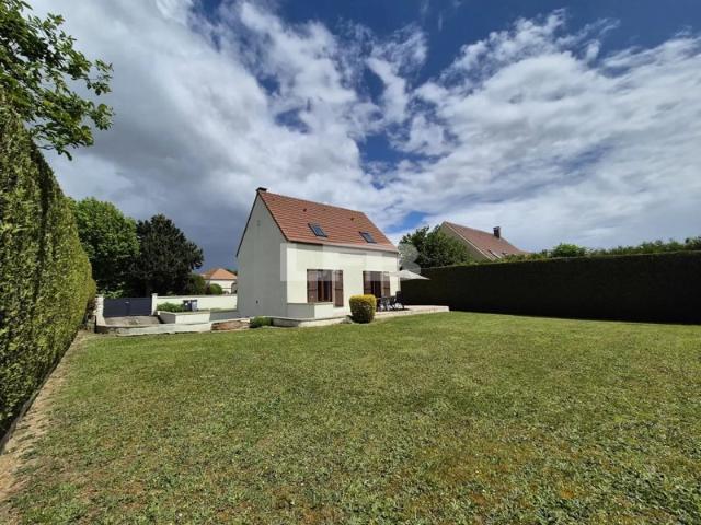 Maison familiale à fort potentiel, sous sol total, jardin 656m² plein SUD sans vis à vis