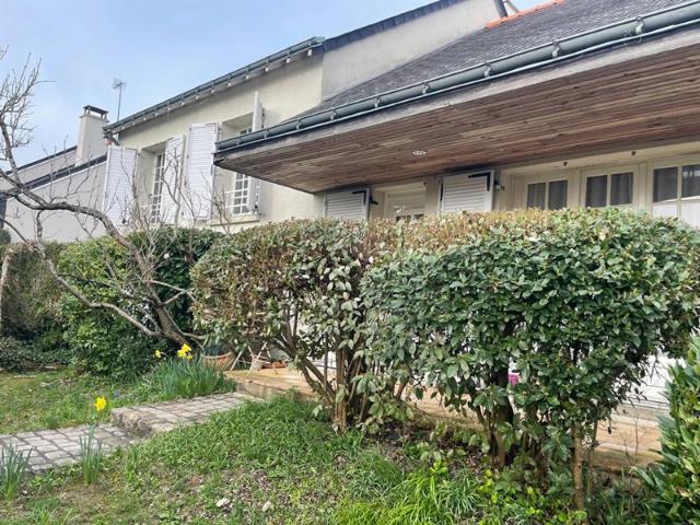 Maison familiale à Saint Cyr sur Loire