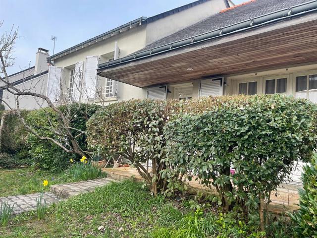 Maison familiale à Saint Cyr sur Loire