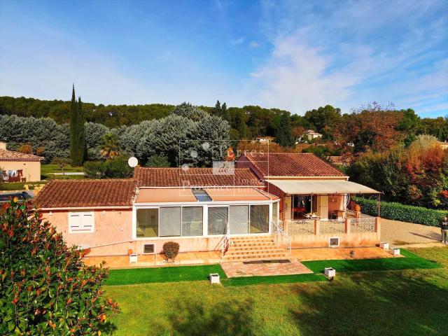 Maison familiale à Salernes, à deux pas du centre ! 147m² Salernes