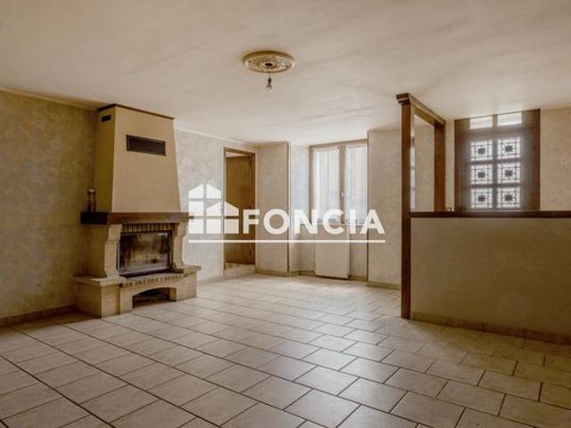 Maison Familiale à rénover, superficies exemplaires