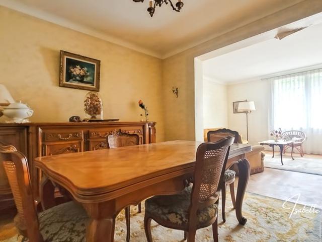 Maison familiale à vendre à Saint Vincent des Landes – centre bourg avec dépendance