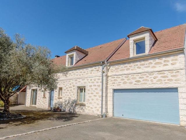 Maison familiale à vendre sur Jambville