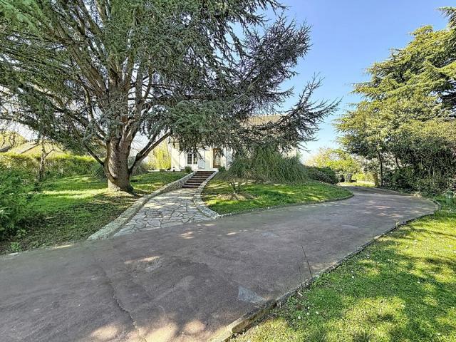 Maison familiale à vendre 6 pièces JOUE LES TOURS 37