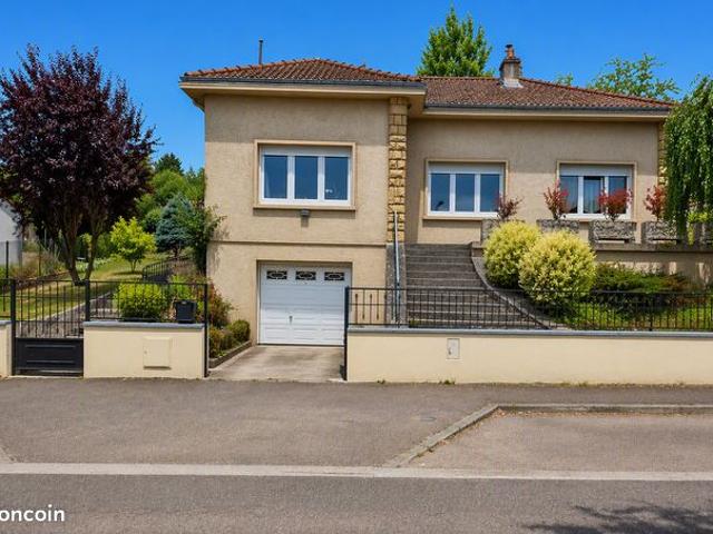 Maison familiale ARS SUR MOSELLE