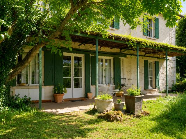 MAISON FAMILIALE + COMMERCE – 5 CHAMBRES