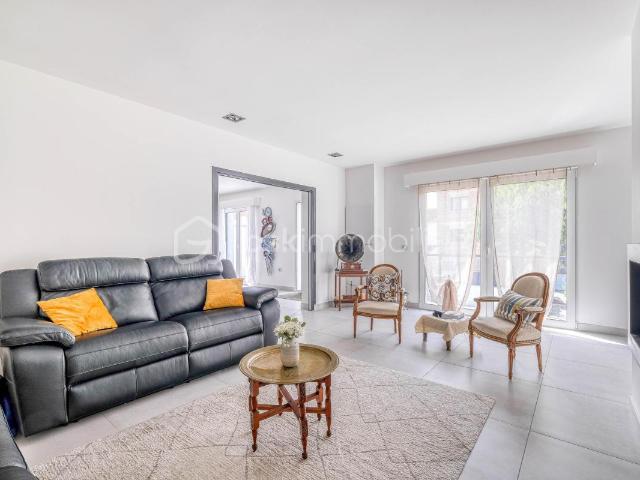 Maison familiale contemporaine avec terrasse et confort premium – Champigny‑sur‑Marne