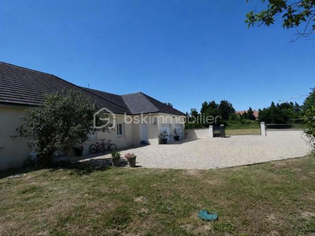 Villa plain pied 209 m² 6 chambres DPE A Terrain 1 929 m²