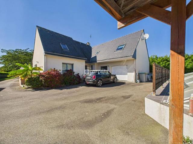 Maison TREMEOC 7 Pièces 163 m²