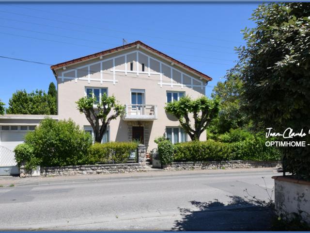 Maison familiale de caractère T6 de 160 m² 3 ou 4 chambres avec jardin clos, garage et grenier aménagé