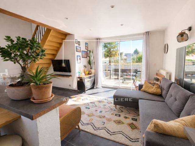 Maison familiale de caractère à Briollay. 154m² Briollay