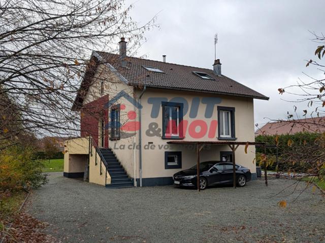 Maison familiale de caractère avec piscine 111,96 m2